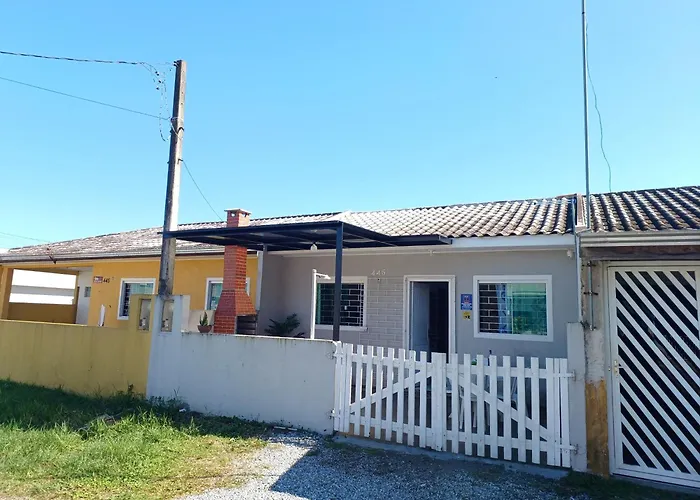 Excelente Casa Na Praia Em Matinhos Pr. 600 Metros Da Praia.