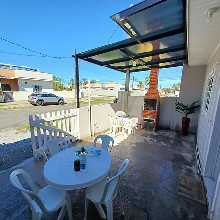 Excelente Casa Na Praia Em Matinhos Pr. 600 Metros Da Praia. Exterior photo